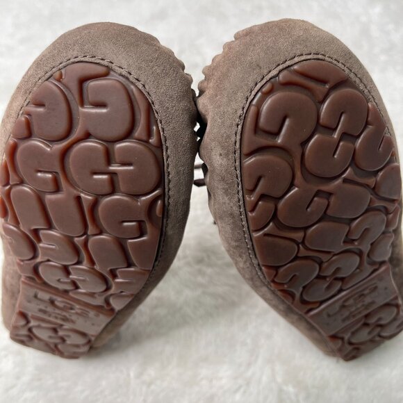 UGG #5612 Women's Brown Dakota Lace Up Moccasin Slippers Shoes Size 6 US - Picture 13 of 13